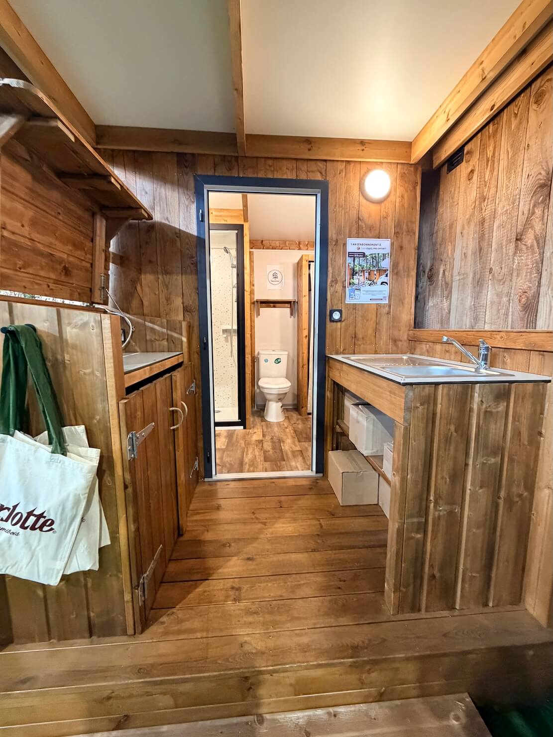 Photo-intérieur-freecamp