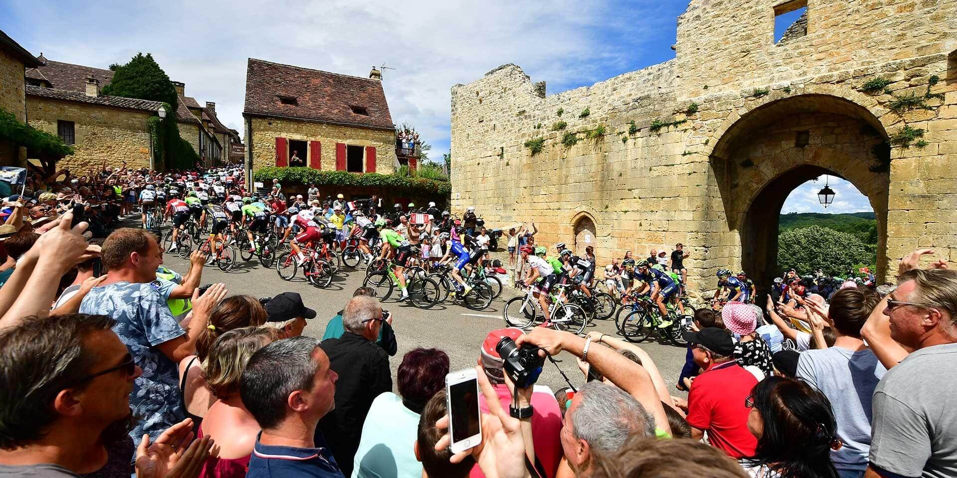 Passage du tour de France 2026 à Domme