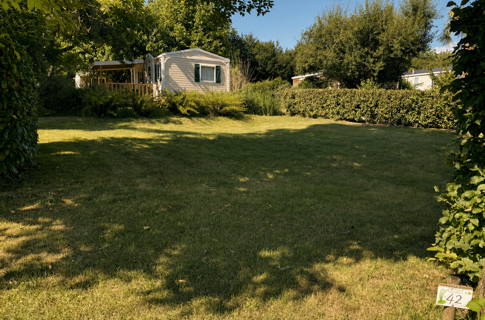 emplacement-van-camping-dordogne parc du manoir d'eyrignac