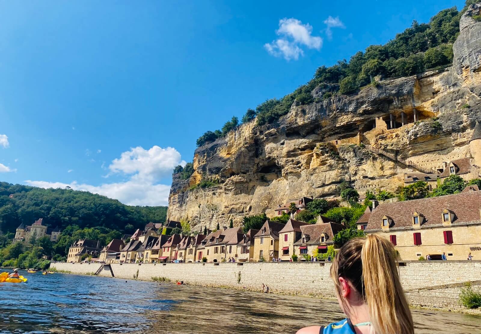 location-canoe-la-roque-gageac Descente en canoë sur la Dordogne avec le camping le Tiradou